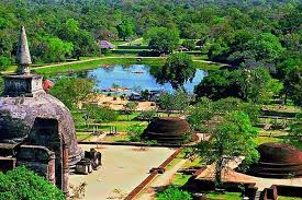 المدينة القديمة أنورادهابورا (Anuradhapura