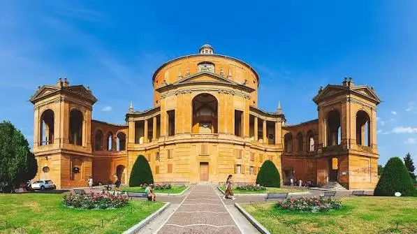 بولونيا Bologna