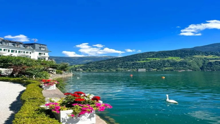 رحلات سياحية من الرياض إلى فيتنام.