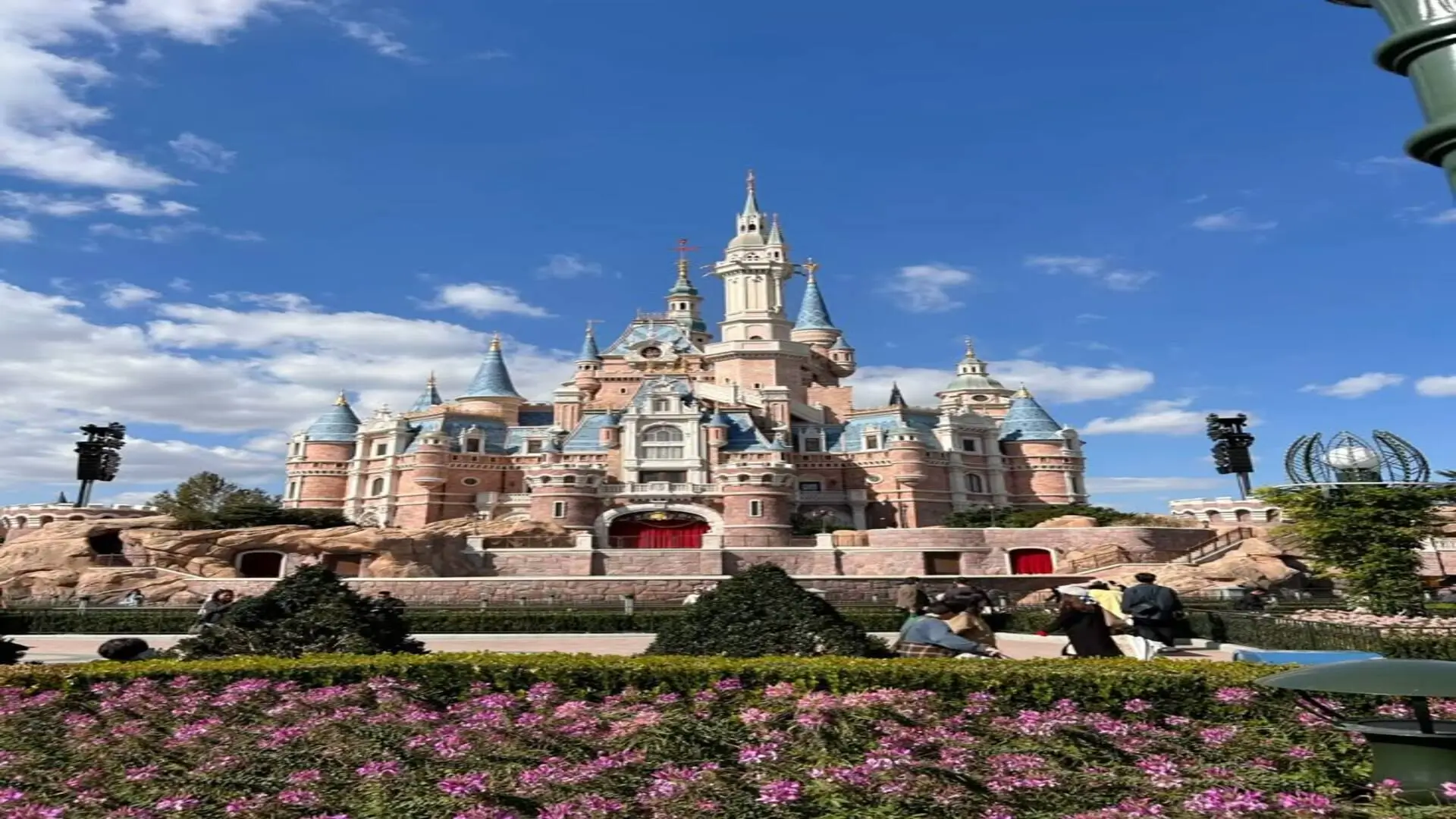Shanghai disneyland